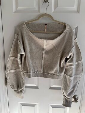 Free People Cropped Raw-Edge Sweatshirt in Heather Taupe